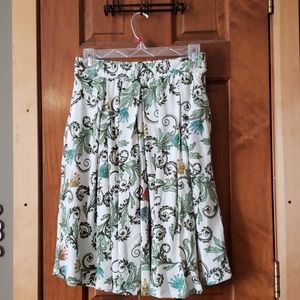 Lularoe Madison size xs vine and leaf pattern